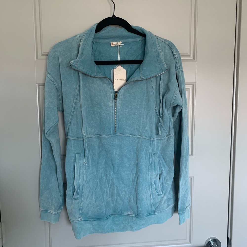 Women’s Blue/ Mint Pulleover